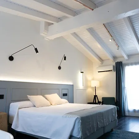 Apartment La Antigua Farmacia