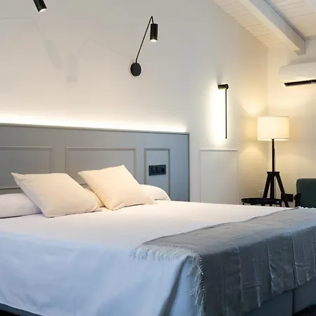 La Antigua Farmacia Apartment *