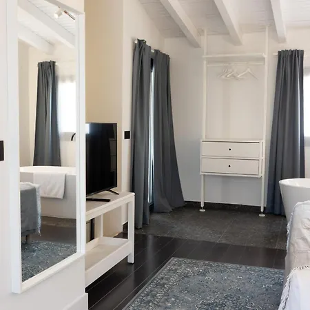 La Antigua Farmacia Apartment Hervás